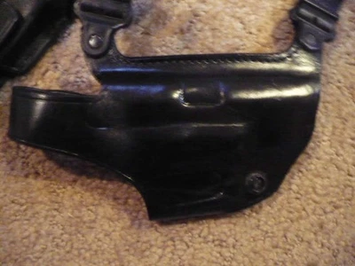 Galco 236 shoulder holster for a Ruger P85/P92 R/H Black - Image 1 of 4