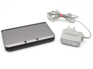 Nintendo 3DS XL Handheld Konsole - Silver Black - Silber Schwarz m. Ladekabel - - Bild 1 von 2
