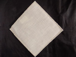 INSERTO APPLICAZIONE CENTRINO 20 x 20 MISTO COTONE DA RICAMARE O UNCINETTO ECRU' - Picture 1 of 2