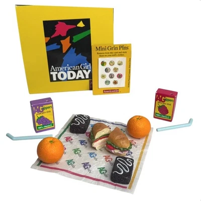 Caja de jugos sándwich American Girl Picnic Goodies naranja brownie comida bocadillos de colección Foto 1 de 4