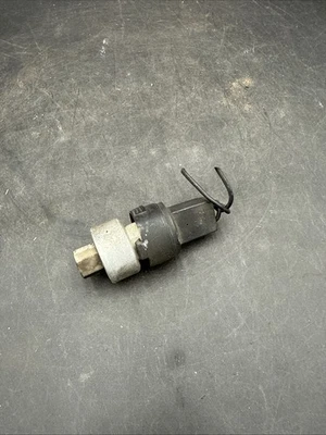 1984-1991 Corvette C4 Air Condition Compressor OEM Cycling Switch, GM 10007057 - Image 1 of 4