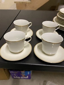 Set of 4 Mikasa Trousdale Ivory China 8 Oz Cups. White With Gold Rim&saucer - Picture 1 of 3