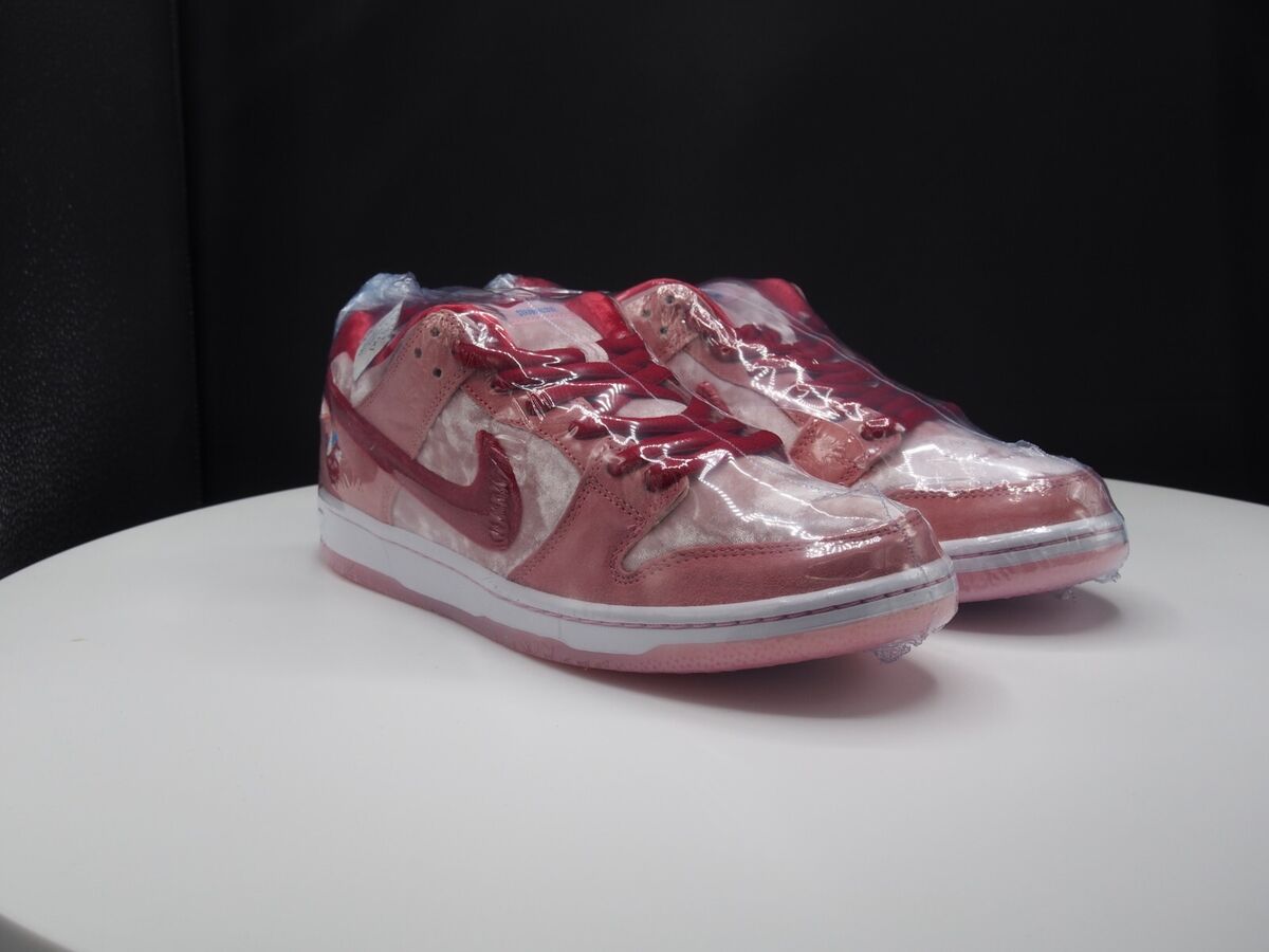 Nike Dunk Low SB x StrangeLove Valentines Day for Sale Nike Dunk Low SB x StrangeLove Valentines Day for Sale