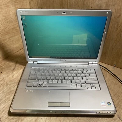 Sony Vaio PCG-5G3L Intel Core 2 Duo T7100@1.8GHz | 4GB RAM | 500GB HDD | W10P Foto 1 de 4