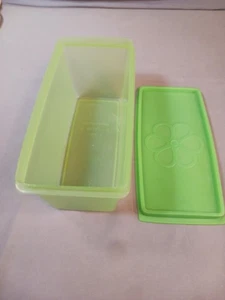 Vintage Rubbermaid Jadeite Green Vegetable Keeper Storage Daisy Design - Picture 1 of 8