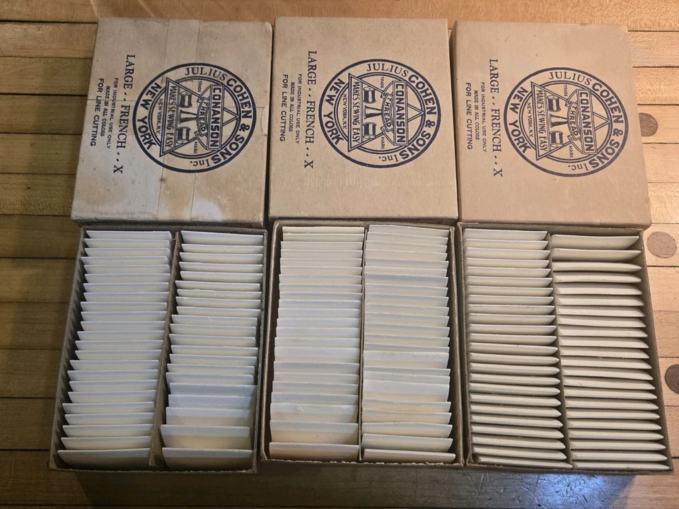 Crayones de costurera de sastre stock antiguo blanco 132 piezas marca de corte de línea francesa Foto 1 de 4