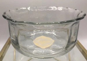 Vintage Anchor Hocking a scalloped clear glass Ashton salad bowl 5.5 dia X 2.75 - Picture 1 of 6