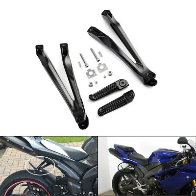Conjunto de suporte de apoio para os pés traseiro do passageiro compatível com Yamaha YZF R1 2004-2008 - Imagem 1 de 4