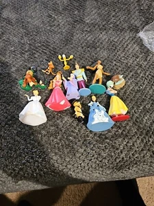 Disney Prinzessin Cinderella, Schneewittchen, Die Schöne und das Biest Applaus Figuren - Bild 1 von 6