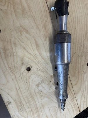 Snap On Tools FAR72C 3/8 дюйма храповик привода с черным резиновым ботинком - Изображение 1 из 4