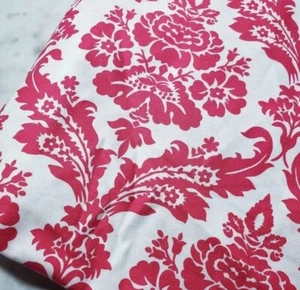 Tanya Whelan Fabric Darla Grand Revival Hot Pink Damask Shabby Chic FAT QUARTER - Picture 1 of 1