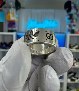 Anillo Gucci Banda Adidas Colaboración Grabado GG Plata de Ley 925 Talla 4.75 - Imagen 1 de 4