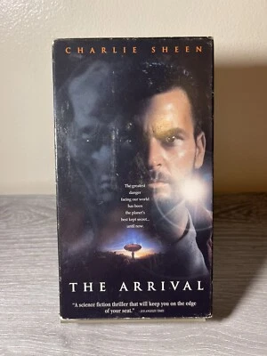 The Arrival VHS 1996 Charlie Sheen Teri Polo Ron Silver Lindsay Crouse - Image 1 of 3