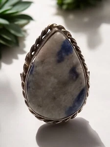 Silver Tone & Sodilite Teardrop Ring Size 9 .5 - Picture 1 of 2