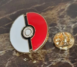 Pokemon Pokeball Pikachu Anime Mode Metall Emaille Abzeichen Pin 2 cm UK Verkäufer - Bild 1 von 8