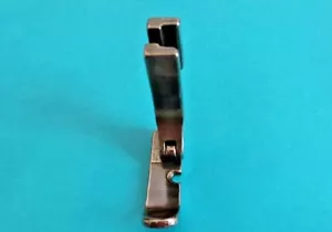 Reißverschlussfuß für Pfaff Nähmaschinen 1222,1221, 1199, 1196,1209,1212 Rechts - Bild 1 von 7
