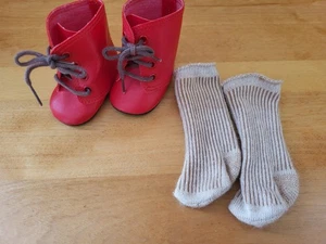 American Girl Kirsten rote Stiefel & Socken - Bild 1 von 2