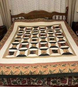 VTG Hand-Stitched Spool Pattern Floral Patchwork Quilt King Topper, 81” x 83” - Picture 1 of 9