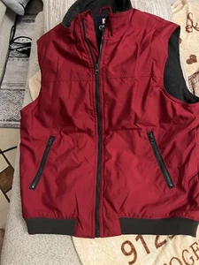 CHAPS MEN'S RED POLYESTER FLEECE LINED ZIP UP SLEEVELESS VEST L Minimal Wear - Picture 1 of 6