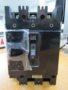 💥WESTINGHOUSE 15 AMP CIRCUIT BREAKER 3 POLE 480 VAC EH3015 - FLAW - Picture 1 of 10
