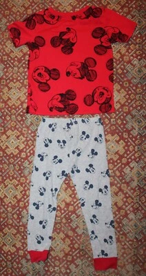 Lot of 2 Pieces Boys Girls Pajamas 5T Disney Mickey Mouse Top and Bottom - Image 1 of 4
