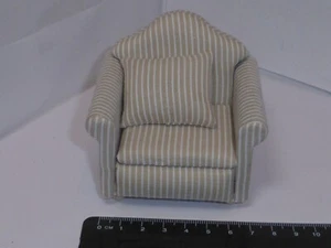 Sillón a escala 1:12 casa de muñecas miniaturas - Imagen 1 de 3