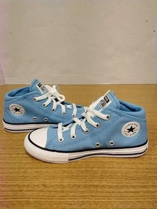 Chuck Taylor All Star Converse  - Picture 1 of 6