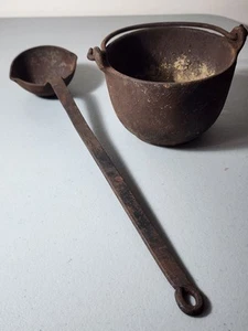 Vintage Gusseisen Blei Schmelztiegel und Schöpfkelle - Bild 1 von 15