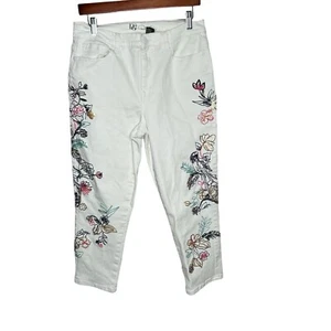 DG2 Diane Gilman Womens CropEmbroidered Stretch Jeans 12 White Floral Runs Small - Picture 1 of 5