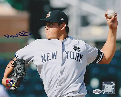 MANNY BANUELOS SIGNED 8x10 STEINBRENNER "THE BOSS" MEMORIAL JERSEY YANKEE BRAVES - Image 1 of 2