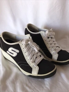 Rare Sketchers Cali Wedge Platform Sneakers Black & White Women's Size 8 - Picture 1 of 13