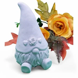 DIY Gießform für Beton I Ideal für Keraflott Ideen I Wichtel mit Rose und Herzen - Picture 1 of 14