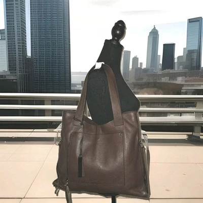 Usado en Excelente Condición Vince Camuto Corla Bolso de Mano Marrón 14.5x12x3 $198 Foto 1 de 4