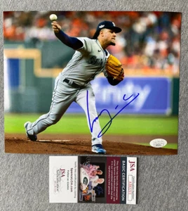 SEATTLE MARINERS- LUIS CASTILLO AUTOGRAPH 8x10 ACTION PHOTO JSA AI82211 - Picture 1 of 1