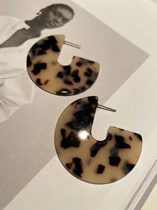 Latoir Fashion Brown Black Tortoise Shell Acrylic Round Hoop Statement Earrings - Picture 1 of 2
