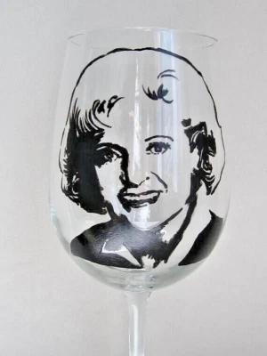 Copa de vino pintada a mano - ROSE NYLUND, The Golden Girls - Copa de vino de 18,50 oz Foto 1 de 2