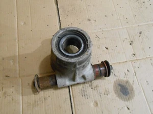 Polaris 500 Sportsman HO 2001 01 rear spindle bearing axle carrier right left - Bild 1 von 3