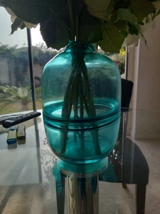 Vaso design verde - Foto 1 di 2
