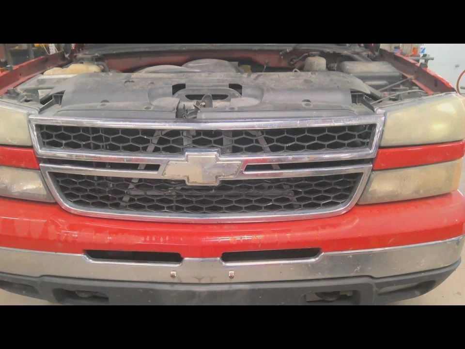 Grille Classic Style Creased Door Skin Fits 05-07 SILVERADO 2500 PICKUP 733012 Foto 1 de 4