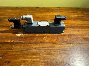 Rexroth proportional servo valve 4WRE 6 W08 -11/24Z4/M - Picture 1 of 2