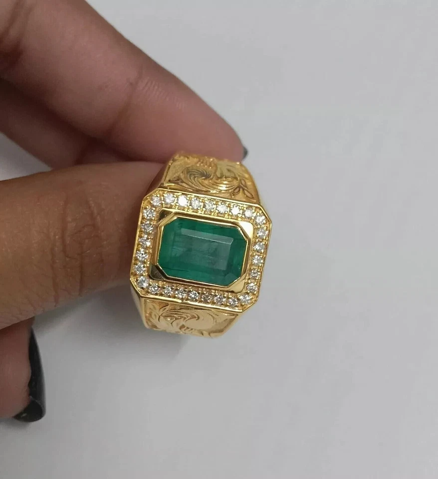 Anillo de compromiso para hombre corte esmeralda verde creado en laboratorio oro amarillo de 14 k Foto 1 de 1
