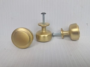 Set aus 3 gebürsteten goldfarbenen Knöpfen Schrank Schublade zieht rund je 2,5 Unzen - Bild 1 von 4