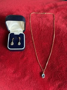 Englisches Schmuckset, Goldkette (Gold/gepunzt) und Ohrringe mit Aquamarin! - Bild 1 von 1