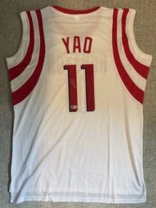 Autographed/Signed Yao Ming Houston Rockets Basketball Jersey Beckett BAS COA - Picture 1 of 3