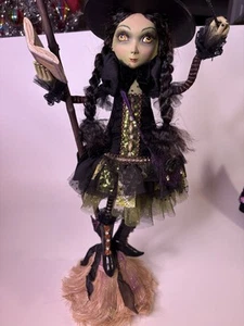 Colección de Katherine Witch Girl Lanzando un hechizo (1ª versión, ¡no es Homegoods ver!) - Imagen 1 de 19