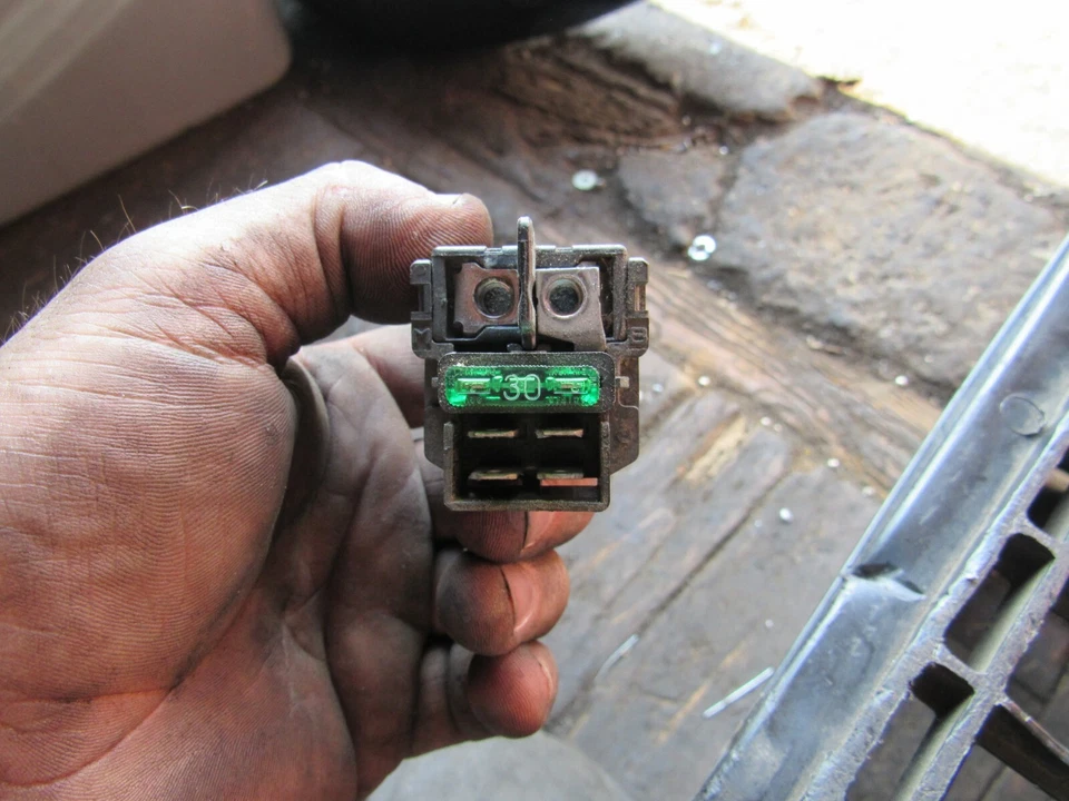 Kawasaki vn900 Vulcan Classic 2006 relé de arranque solenoide Foto 1 de 1