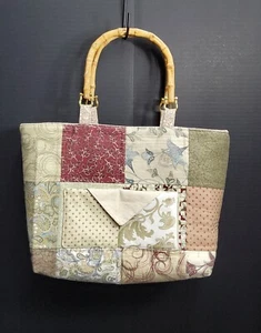 HANDEMADE QUILT HANDBAG WITH BAMBOO STYLE HANDLES - Picture 1 of 8