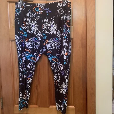 Leggings al tobillo Under Armour para mujer talla 3x negros con estampado múltiple sin cordones en la cintura Foto 1 de 4