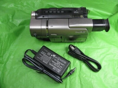 Sony CCD-TRV57 8mm Camcorder - Record Transfer Play Video8 Hi8 TESTED WORKS GOOD - Image 1 of 4