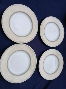 Vintag Johnson Bros Acanthus Cream Salad 8⅜" Plates Made In England Set of 4 - Picture 1 of 4